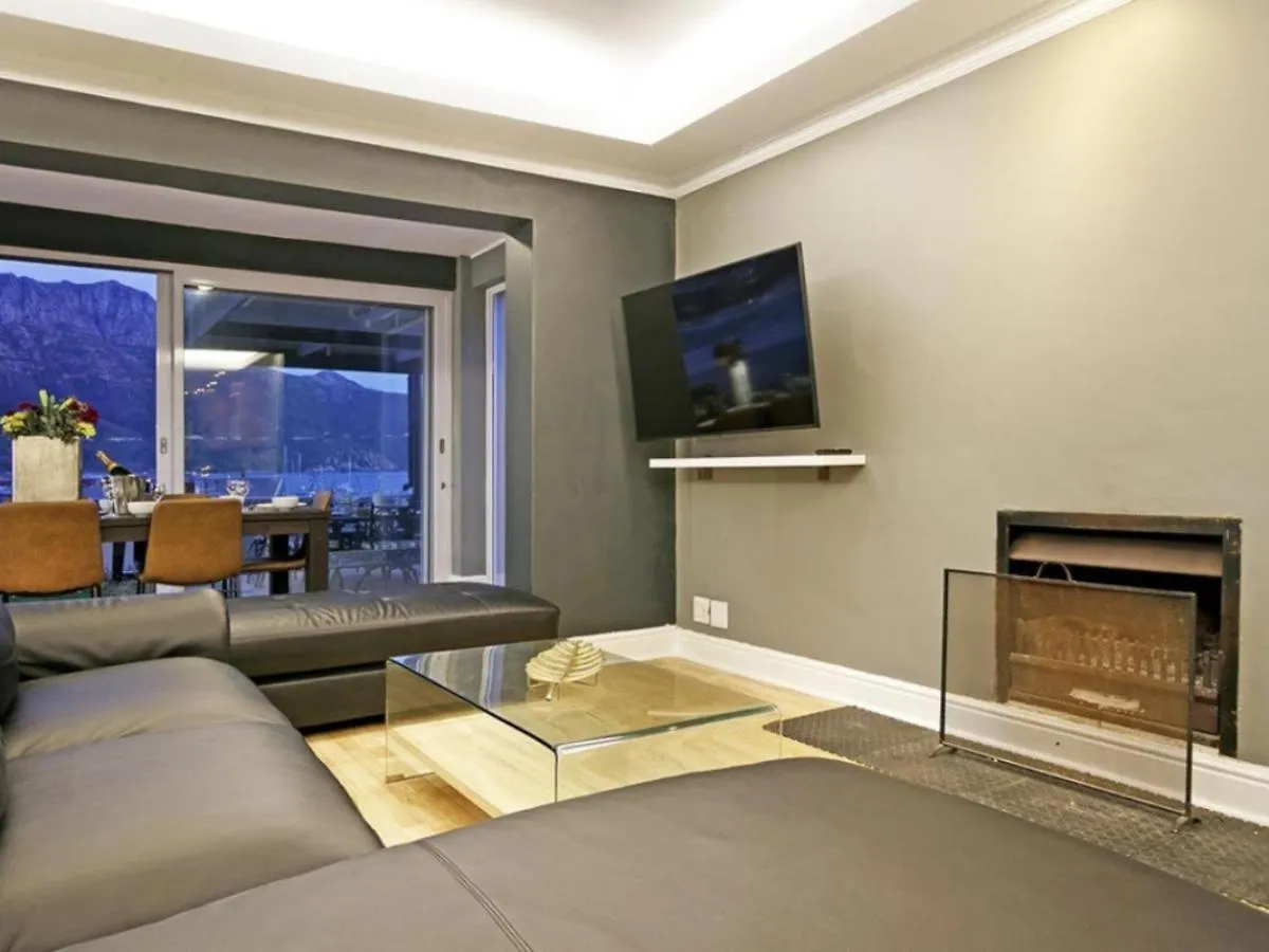 Villa De La Mer Hout Bay Beachfront ケープタウン 0*,  南アフリカ