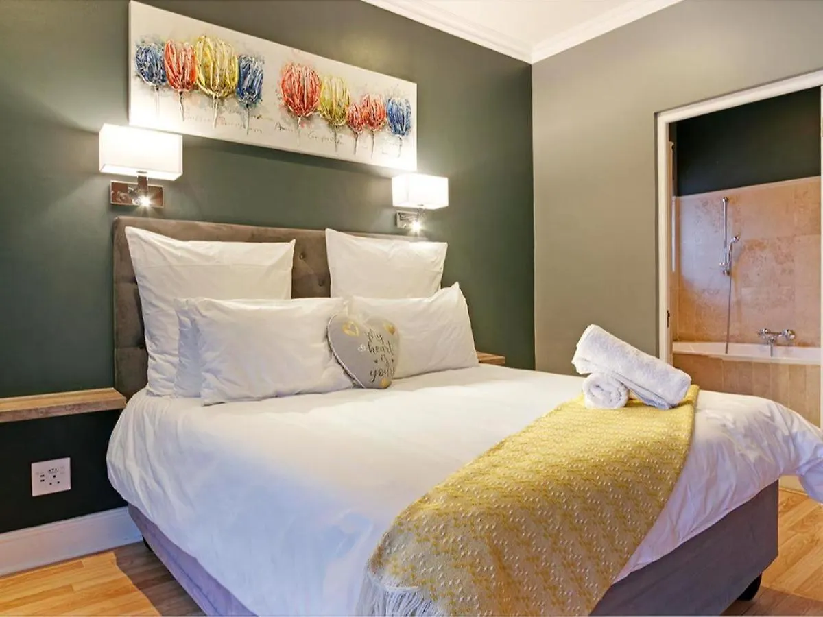 別荘 Villa De La Mer Hout Bay Beachfront ケープタウン